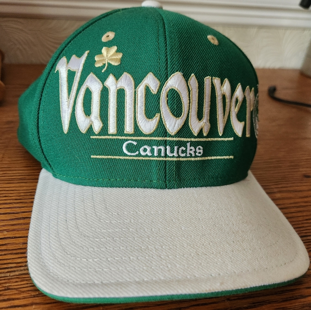 Reebok Vancouver Canucks St. Patrick's Cap Green